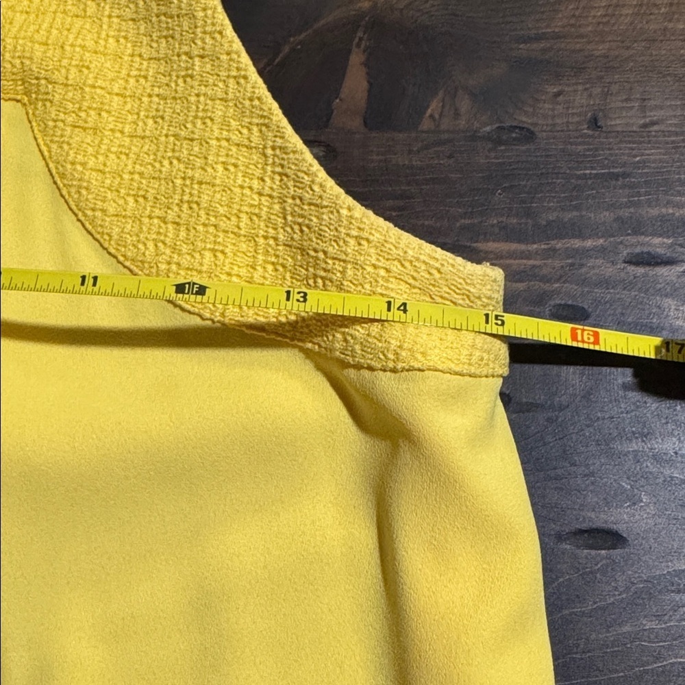 Calvin Klein Vibrant Yellow Top - Picture 3 of 8